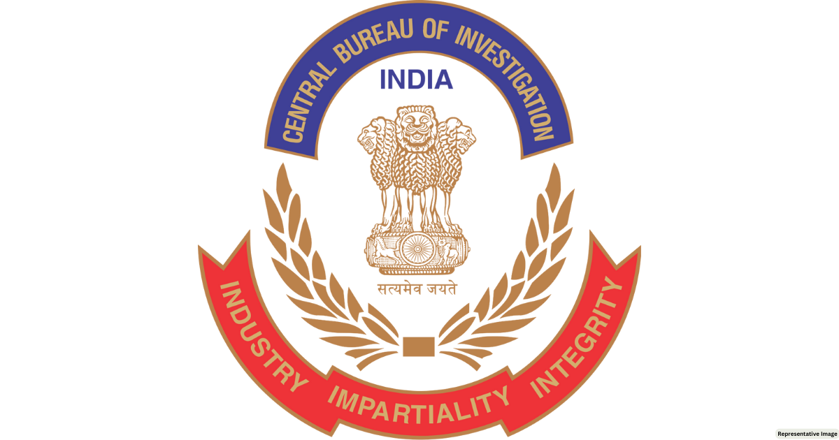 CBI arrests 2 persons, including passport assistant in UP's Muzaffarnagar for taking bribe